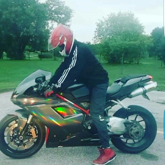 2008 ducati 1098 VERY LOW KM - Picture 5 of 6